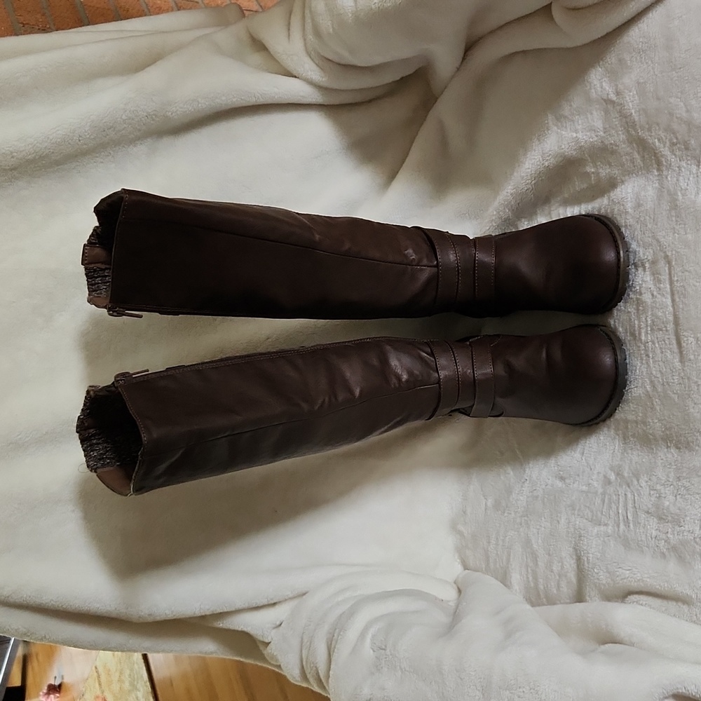 Tall brown boots size 7